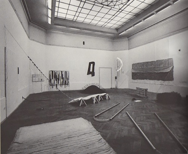 Historia, debates e ideas en torno al comisariado 2.2. «When